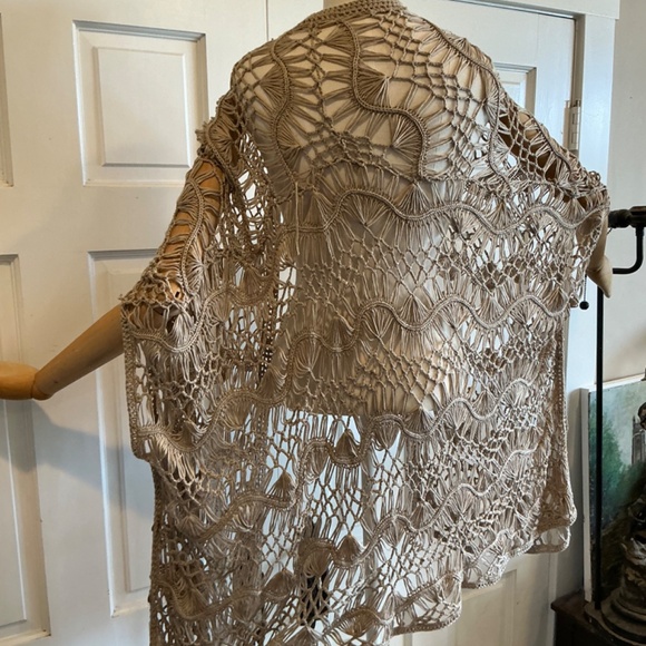 Hem and Thread duster type sweater one size fits all - Picture 3 of 5